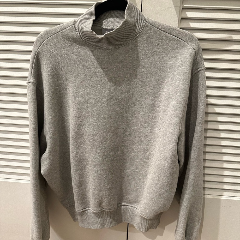 Aritzia TNA Cozy Fleece Mock Neck Oversized Gray Sweater Size 1